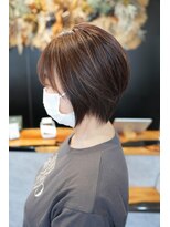 シロ(SHILO)&nbsp;低めウェイト×丸みショートの上品シルエット/諏訪