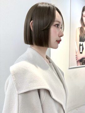 ヴィヴィー 青山表参道店(ViVIE) ミニボブでも幼くならないタッセルボブ ×オリーブグレージュ