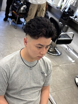 グルーマーズトウキョウ(GROOMER/S TOKYO) ラルフカール スパイラルパーマ フェザーパーマ スペインカール