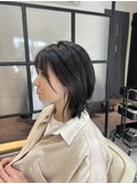 レイヤーの入ったくびれボブ