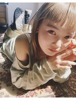 ラグ(log) ショートバング×ハイトーンミディ