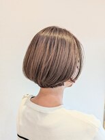 ウミト(Umito)&nbsp;ショートボブ 内巻き丸みショート