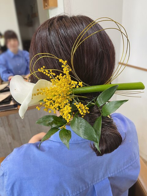 【天女目】生花を使った卒業式ヘアセット