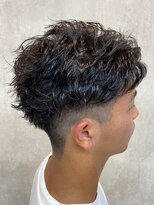 インフィニィト ネオ(INFINITO NEO) 短髪ピンパーマ