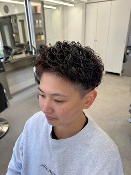 グルーマーズトウキョウ(GROOMER/S TOKYO) スパイキーショートスペインカールニュアンスパーマメンズ