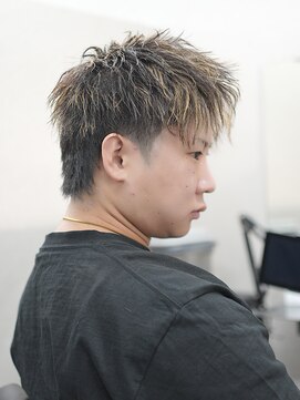 スラッシュ(SLASH) フェザーショート/刈り上げショート/アップバング/フェード/姫路