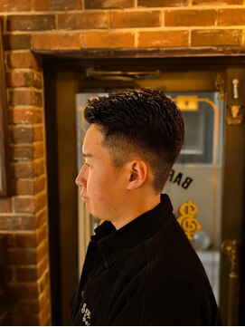 バレス 田町(BALES) <理容室>[メンズ/床屋/シェービング/ヘッドスパ/田町/芝浦]