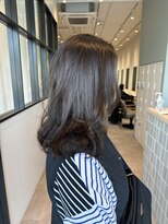 アヴェリー(avely)&nbsp;グレージュカラー/ブリーチなし/レイヤーカット/髪質改善