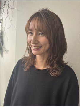 ジナルシナ(jinaluseana) 動きありロング