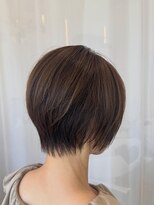 ユウ(Yuu-) 30代からの大人ショートで毎日を素敵に映すオリーブグレージュ