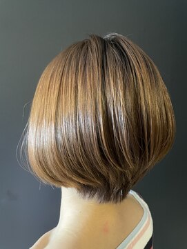 サローネデ アグスティナ バイ サンバンチ(salones de agustina by sanbanchi) 艶髪ボブ/オリーブグレージュ