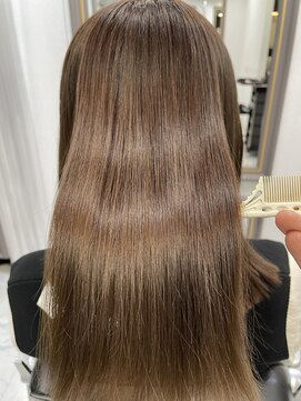 エスカーラ 表参道(THE ESCALA) @aidaman321/セクションカラー/ペールベージュ/外ハネボブ/