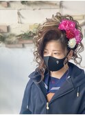 セーラ服で盛り髪サイドアップ