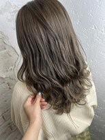 くすみカラーベージュハイトーン池袋