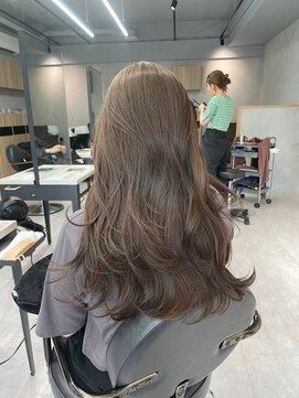 エル 北千住(elu) グレージュ_ブルーカラー_ワインレッド_お団子ヘア