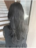 ブルーブラック×透明感