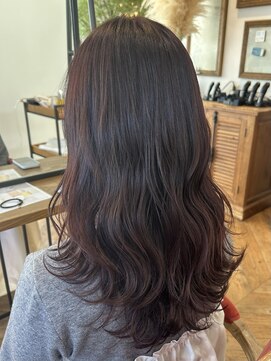 透明感と深みのチェリーカラー