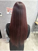 深みのあるボルドーカラー