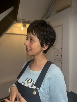 ボウ(BOW) 【BOW HAIR】癖毛を活かしたピクシーカット