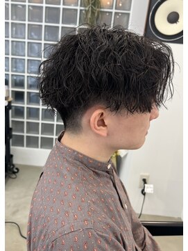 ティピ(tipi) ツイストスパイラルセンターパート