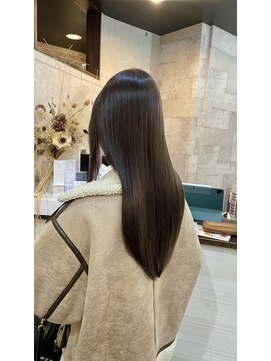 クオート(quoit) 【髪質改善】大人女性のゴワつき解消！梅雨に負けない艶髪へ