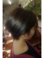 ヘアーアンドメイク フラット ヒルズ(Hair&Make FLAT HILLS) オトナ女子・ミディアムショートスタイル
