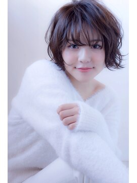 エルフォ(elfo) 【elfo】大きめパーマがトレンド!暗髪ショートのイメチェンヘア