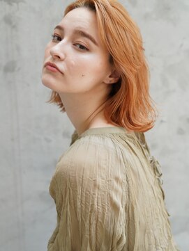 イリ(iri) 〈iri〉ブリーチ/オレンジブラウン/ハイトーンカラー/ボブ