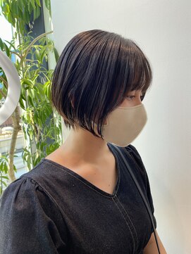 ステア ケース(stair case) 大人可愛い丸みショートボブトリートメント前髪カット