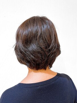 アッシュ 町田駅前通り店(Ash) 【Ash町田駅前通り店 西尾美妃】 大人ショート