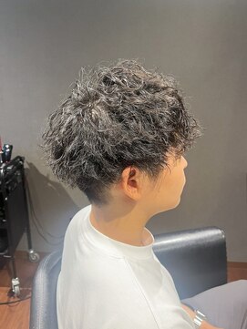 ビーダンディー(Bee dandy) ビジネスツーブロックショート ツイストスパイラルパーマ