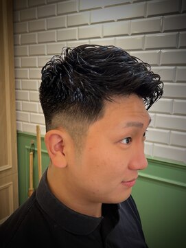 ワイズバーバー ギンザ 神田御茶ノ水店(Y's BarBer GINZA) 2WAYフェード<理容室>