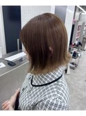 艶髪切りっぱなしボブ　ブラウンベージュ　ブリーチなしカラー