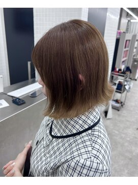 ベイ リコルド アトリ 名古屋名駅店(Bei Licoldo.Atole) 艶髪切りっぱなしボブ　ブラウンベージュ　ブリーチなしカラー