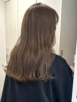 ガーデンヨコハマ(GARDEN YOKOHAMA) ブリーチなしベージュ セミロング オリーブ イメチェン 透明感