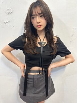 マインバイアフロートギンザ(MYNE by AFLOAT GINZA) たっぷりレイヤーで抜け感ロング【くびれで小顔可愛く】