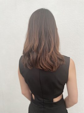 ペスコペスカ(PESCO PESCA) 【大人ロング】柔らか質感のゆるウェーブ×透明感ブラウン