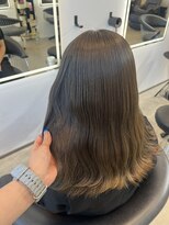 クオン 伊勢崎(QUON.) オリーブベージュ