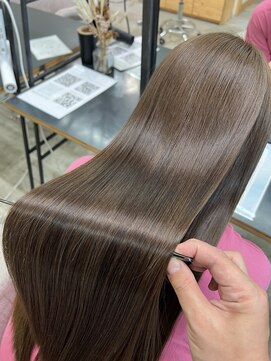 ラヴィエ(RAVIE) 【半田・髪質改善】縮毛矯正/トリートメント/マンツーマン