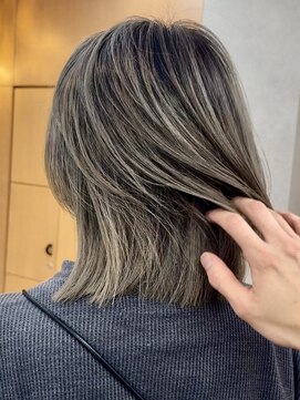 ヘアースペースブルーム プリュス 石橋店(HAIR SPACE BLOOM plus) 【吉野指名のみ可能】全体ブリーチから白髪ぼかしシャドウルーツ