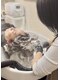 ホリスティックビューティーファミリアの写真/《ヘッドスパ》頭皮の血行を促進する頭皮マッサージでふんわりと根本の立ち上がりの良い仕上がりに。