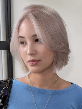 ラキングキョウト(LA KING KYOTO) ホワイトベージュ×ボブ　前髪レイヤー