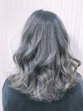 トータルビューティーサロン プリエ(prier) 外国人風グラデーション アッシュグレー