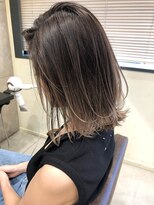 トルネード(TORNADO)&nbsp;外国人風ウルフボブ ロブ ハイライトバレイヤージュ グレージュ