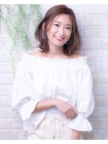 ヘアーアートシフォン 池袋西口店(Hair art chiffon)&nbsp;抜け感外ハネくびれヘアラベージュイヤリングカラーウルフパーマ