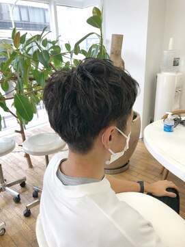 ヘッズ 本八幡店(HEADS) MEN'S HAIR  センターパート　ツイストスパイラル　コンマヘア