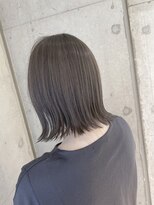 リビンバイアフロート(Livin by afloat)&nbsp;切りっぱなしボブ　オリーブグレージュ　おおたかの森