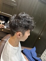 ミリオンバックス 御徒町店(Million Backs)&nbsp;スペインカール/束感ショート/波巻き<理容室>[メンズ]