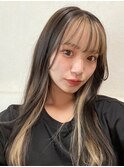 ロングでも可愛いベージュインナーカラー!