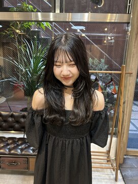 キュリオ(CURIO) 顔まわりたっぷりロングレイヤー◎